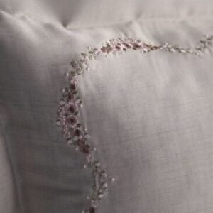 Taie d’oreiller brodée guirlande de roses – HB-R11