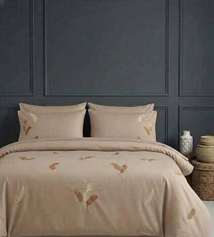 Parure housse de couette brodée satin de coton Plumes Dorées Beige – HB-R19