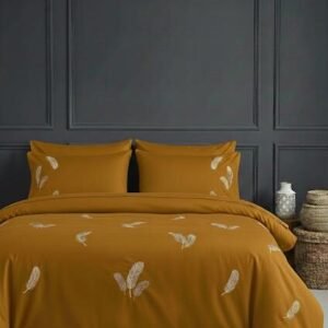 Parure housse de couette brodée satin de coton Plumes Dorées Moutarde – HB-R19