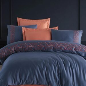 Parure housse de couette brodée satin de coton Arabesque Bleu et Terracotta HB-R15 – lit