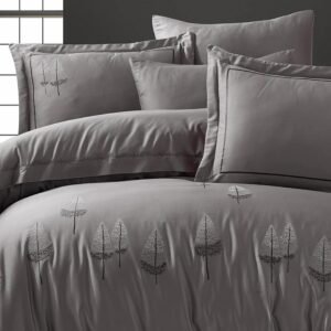 Parure housse de couette brodée satin de coton gris Arbres d’Hiver HB-R30 – lit