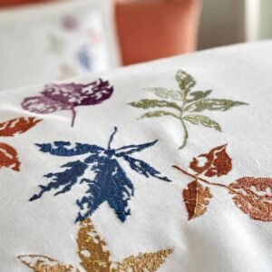 Broderie feuilles multicolores sur housse de couette satin de coton blanc – HB-R9