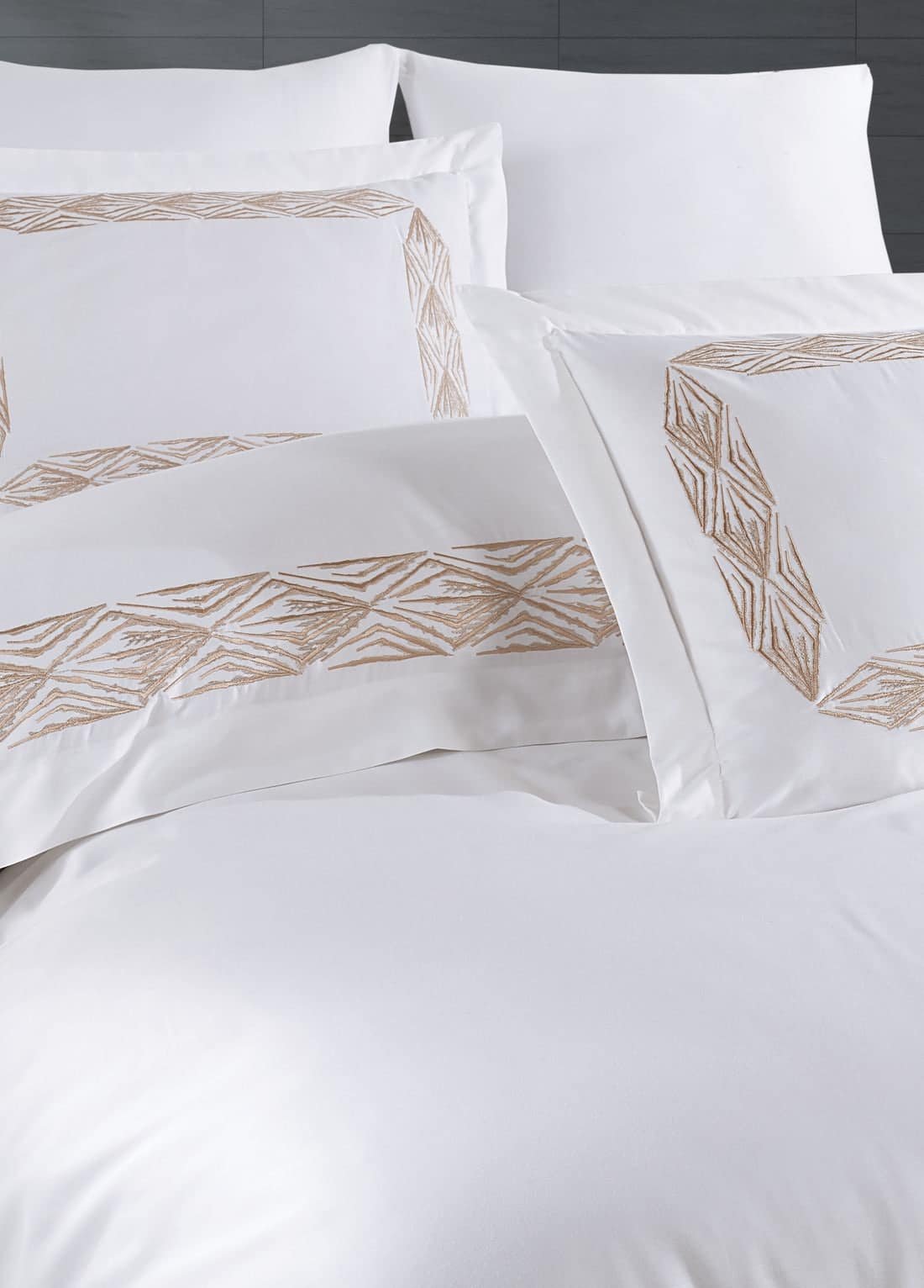 Broderie losanges dorés sur taies et housse satin de coton blanc – HB-R26