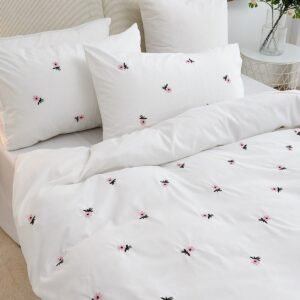 Parure housse de couette brodée Petites Marguerites blanc fleurs roses – HB-R21