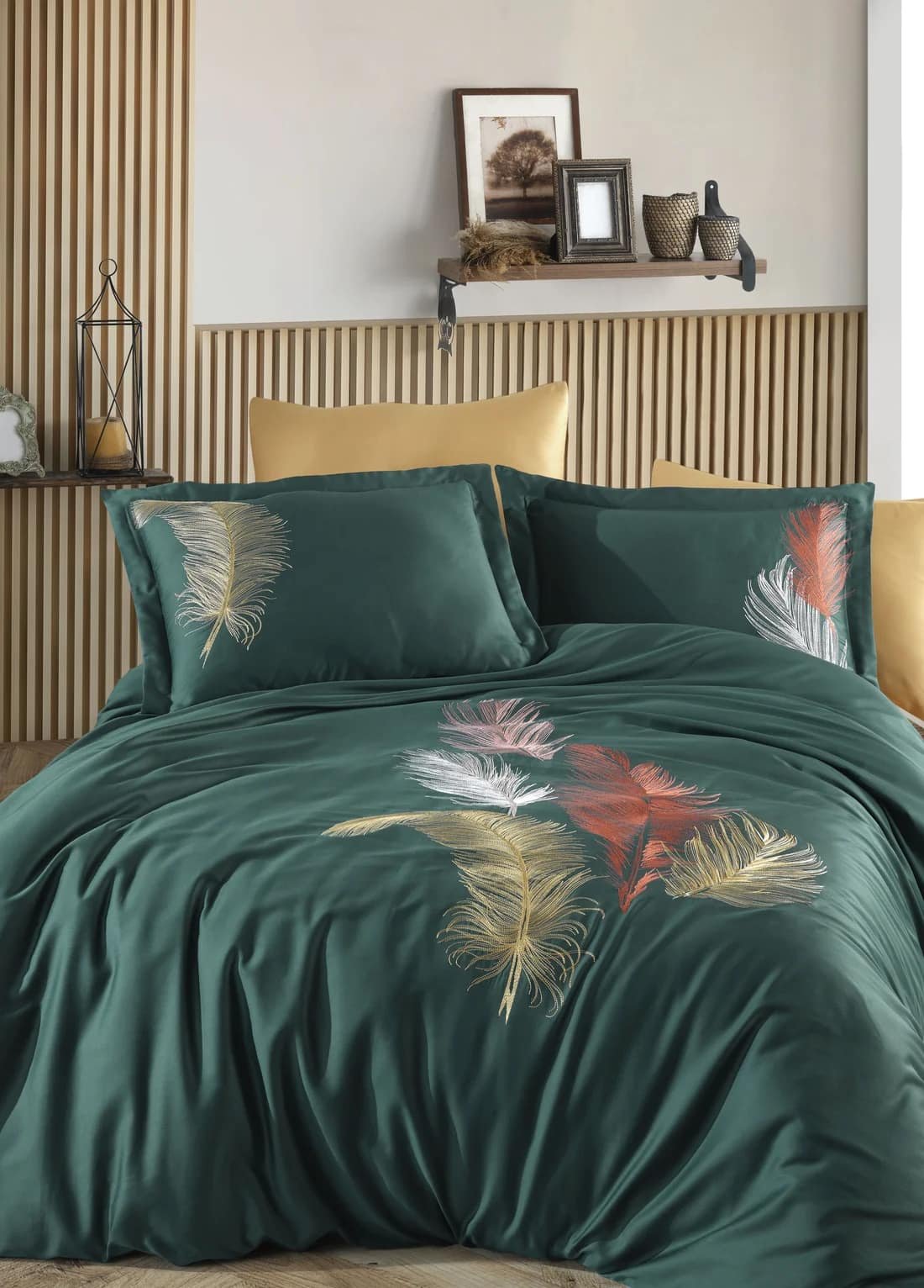 Parure housse de couette brodée satin de coton vert émeraude Plumes HB-R12 – lit