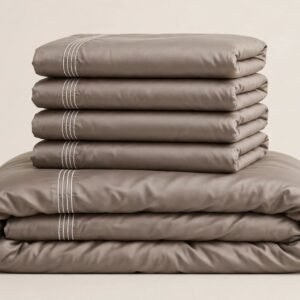 Coffret parure brodée satin de coton Taupe HB-R6 – housse et taies pliées